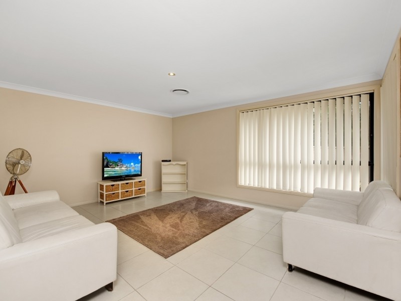 5 Greenhaven Circuit, Woongarrah NSW 2259