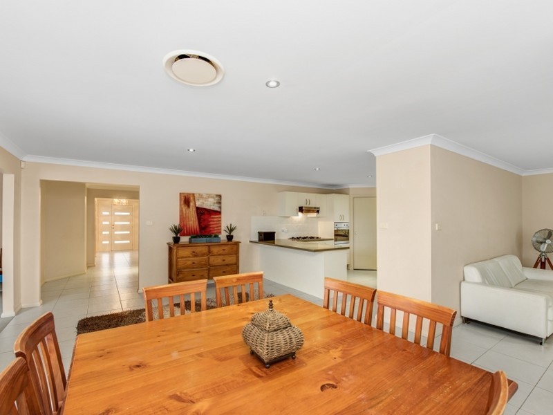 5 Greenhaven Circuit, Woongarrah NSW 2259