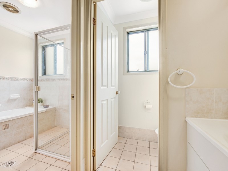 12 Honeygum Way, Mardi NSW 2259