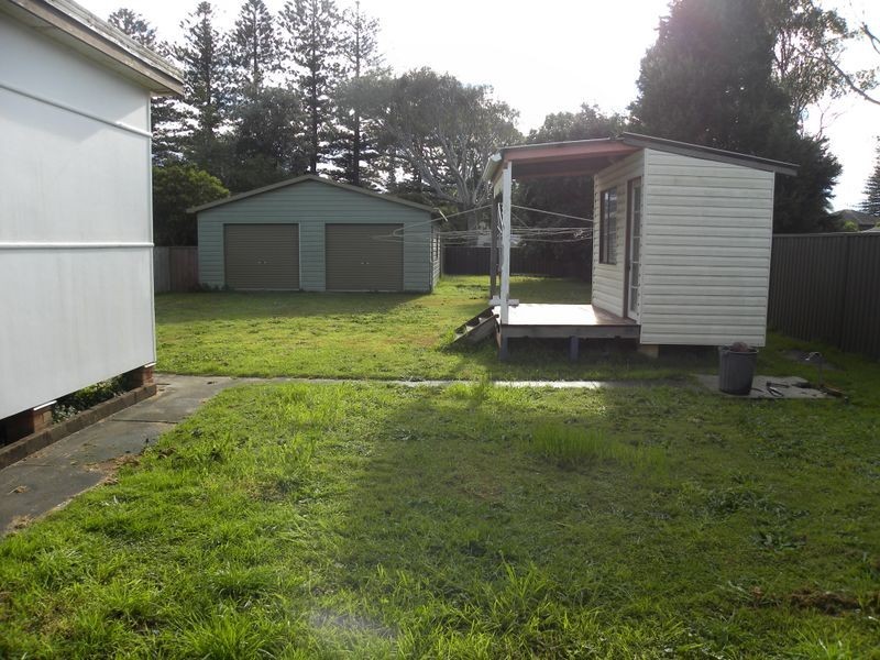 18 Manning Road, The Entrance NSW 2261