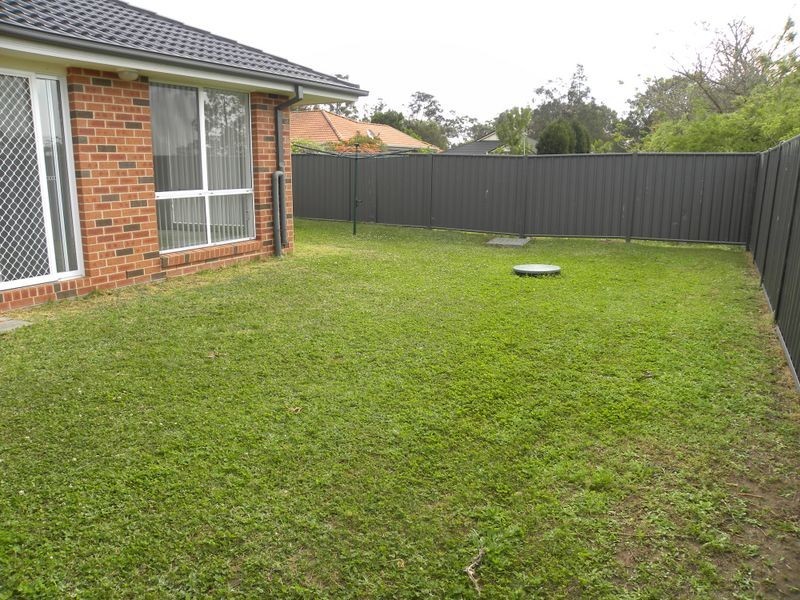 20 Quarterhorse Parade, Wadalba NSW 2259