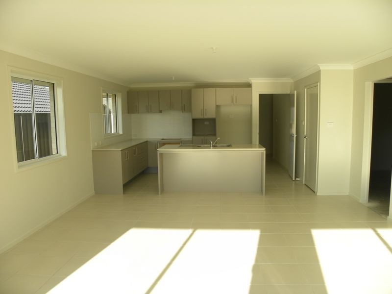 80 Settlement Dr, Wadalba NSW 2259