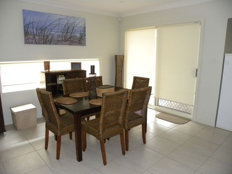 24 Kooindah Rd Kooindah Waters, Wyong NSW 2259