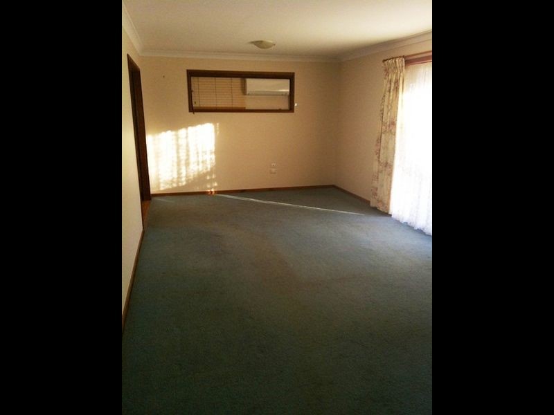 19 Hasluck Drive, Watanobbi NSW 2259