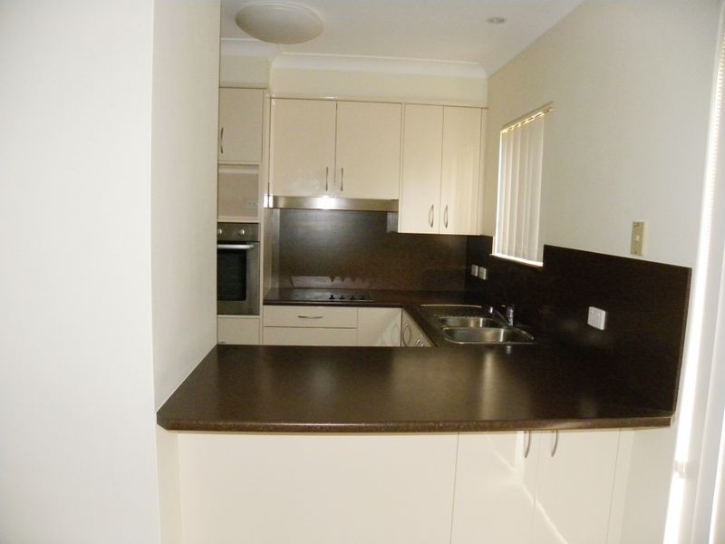 2/5 Howarth Street, Wyong NSW 2259
