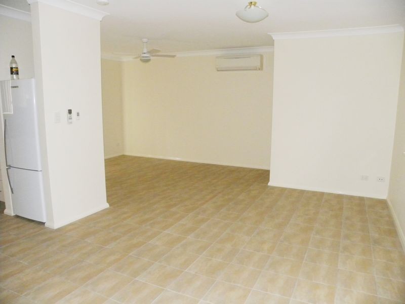 2/5 Howarth Street, Wyong NSW 2259