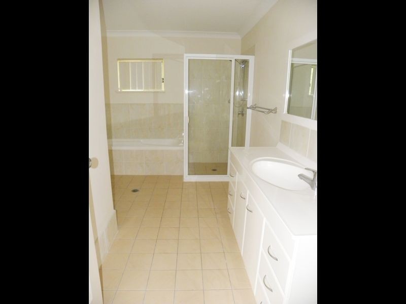 2/5 Howarth Street, Wyong NSW 2259