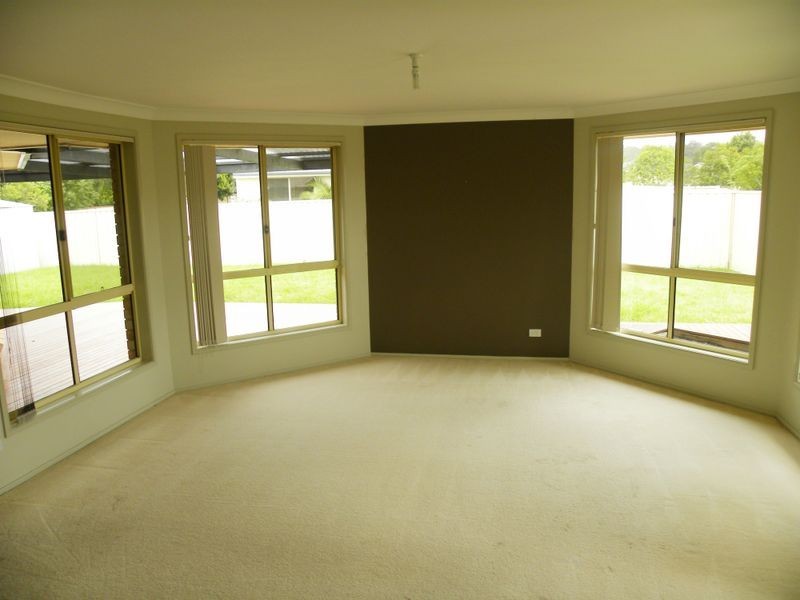 3 Viewfield Crescent, Woongarrah NSW 2259