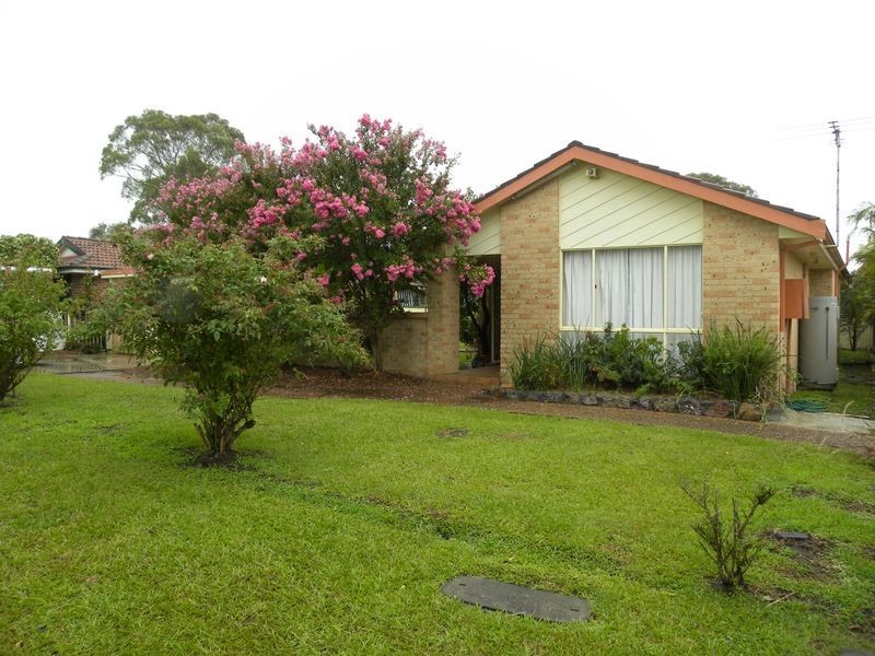 12 Frienship Place, Watanobbi NSW 2259