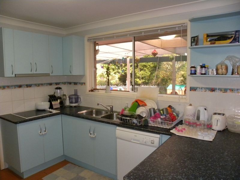 6 Arunta Road, Tuggerah NSW 2259