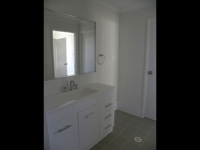 5 Seacres Place, Wadalba NSW 2259