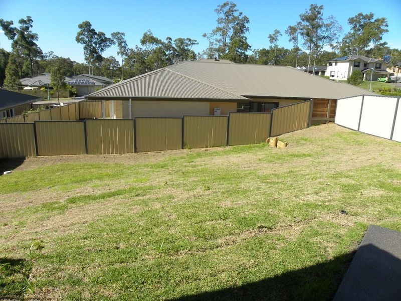 5 Seacres Place, Wadalba NSW 2259