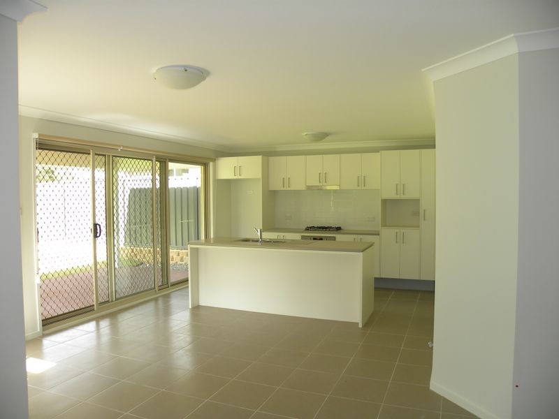 9 Florin Place, Wadalba NSW 2259