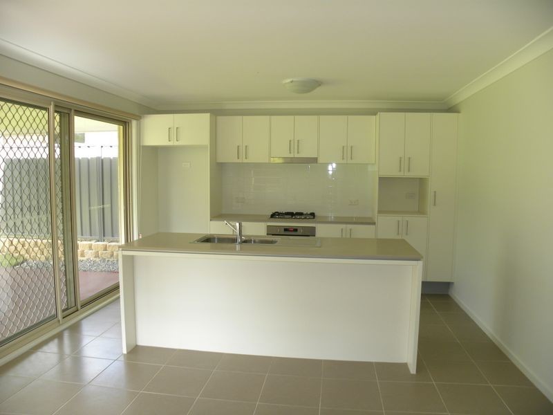 9 Florin Place, Wadalba NSW 2259