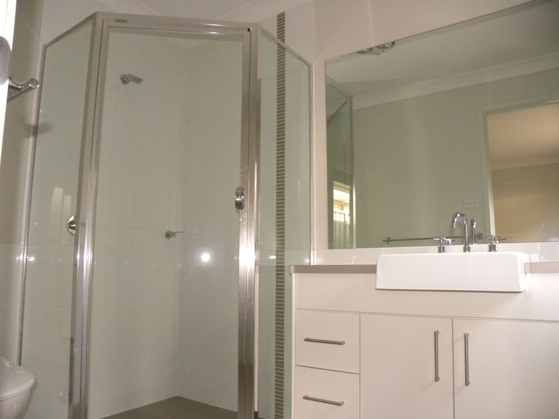 9 Florin Place, Wadalba NSW 2259