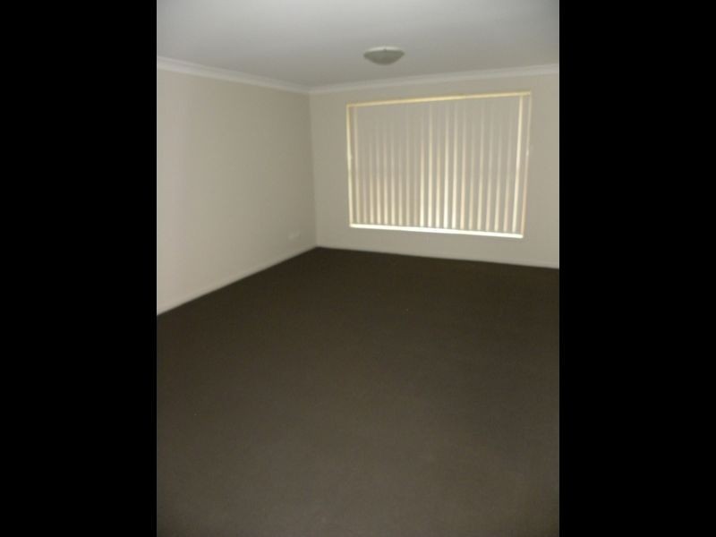 20 Salamander Road, Wadalba NSW 2259