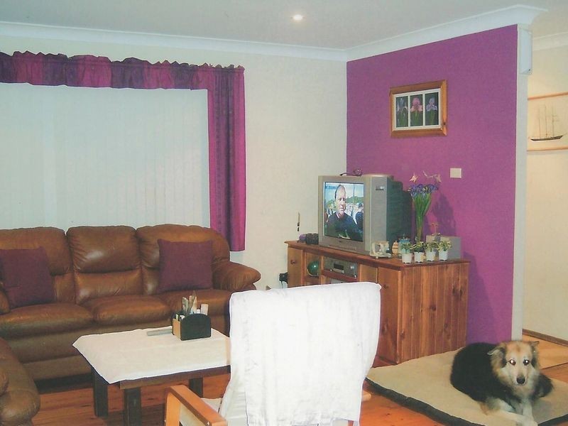 2 January St, Tuggerawong NSW 2259