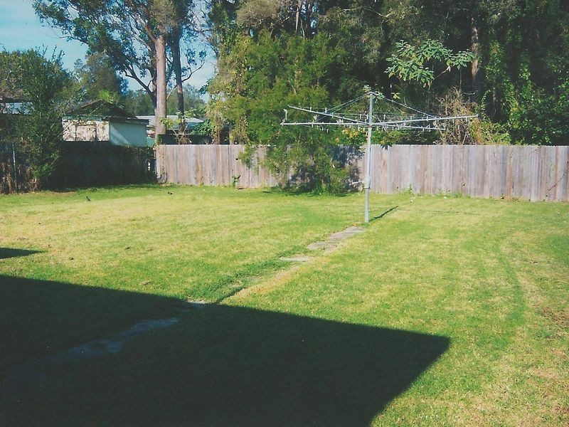 2 January St, Tuggerawong NSW 2259