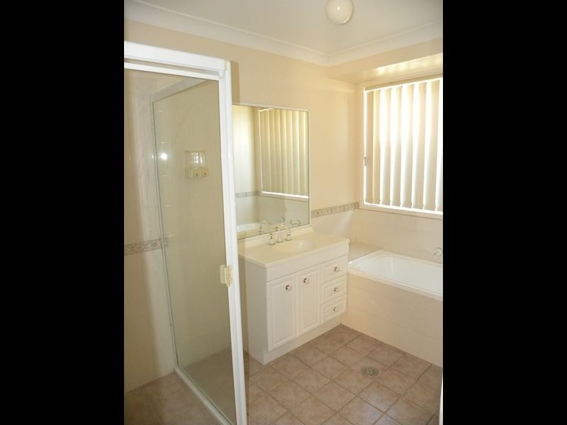 4 Appleblossom Way, Hamlyn Terrace NSW 2259