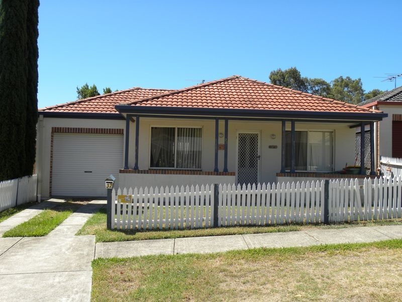 32 Raintree Terrace, Wadalba NSW 2259