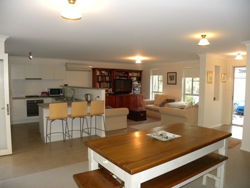 74 Casey Drive, Watanobbi NSW 2259