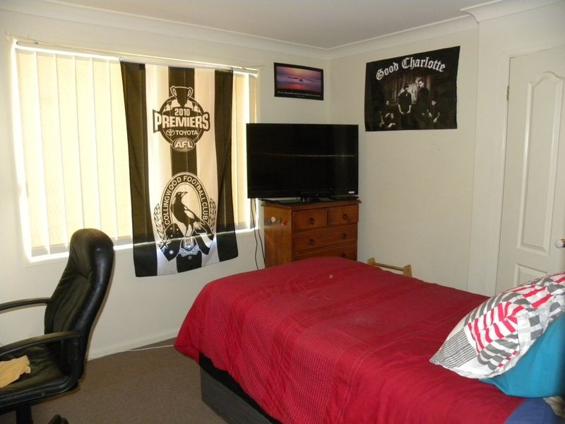 16 Begonia Rd, Woongarrah NSW 2259