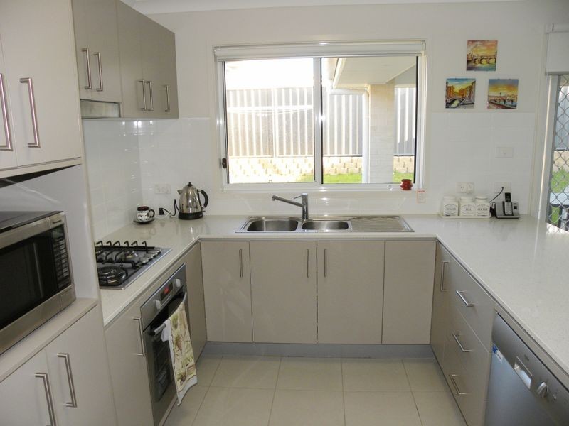 73 Settlement Drive, Wadalba NSW 2259