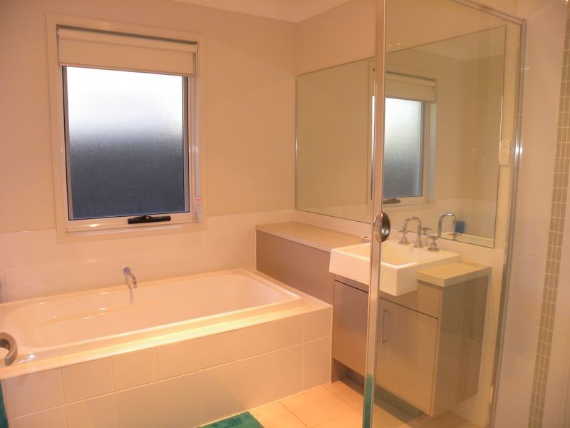 73 Settlement Drive, Wadalba NSW 2259