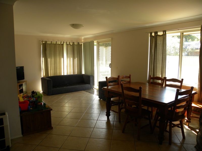 11 Highcliff Street, Woongarrah NSW 2259