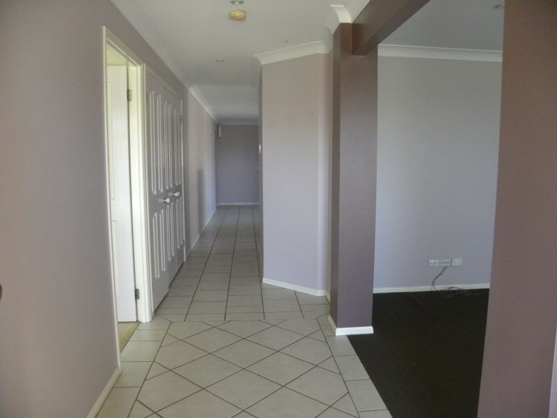 18 Camden Way, Watanobbi NSW 2259