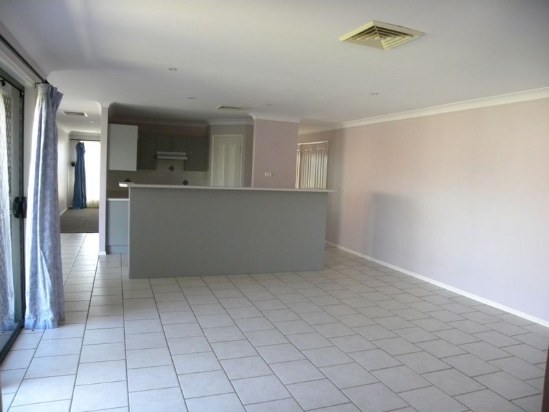 18 Camden Way, Watanobbi NSW 2259