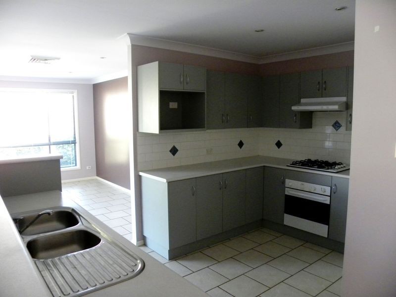 18 Camden Way, Watanobbi NSW 2259