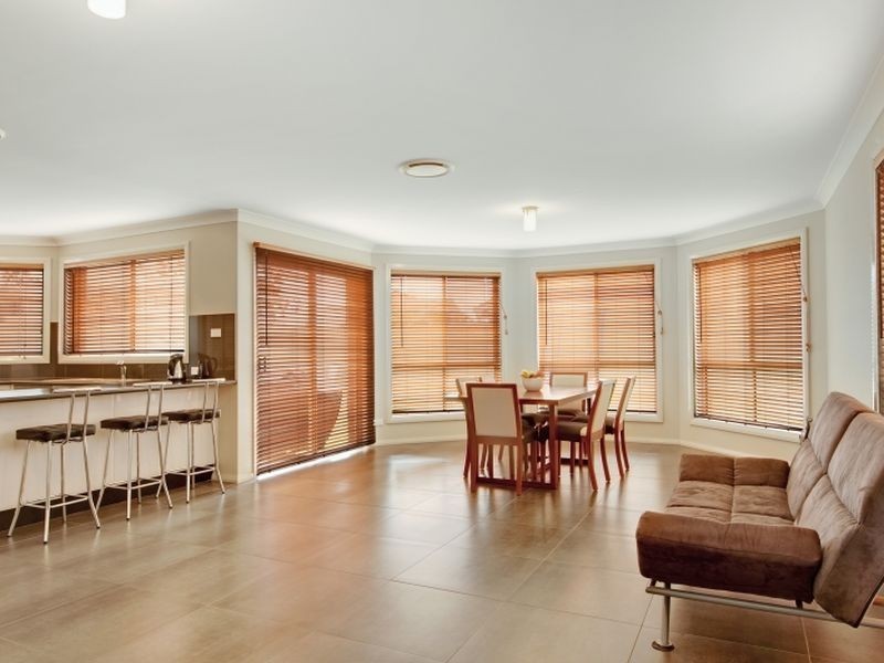 26 Waterside Drive, Woongarrah NSW 2259