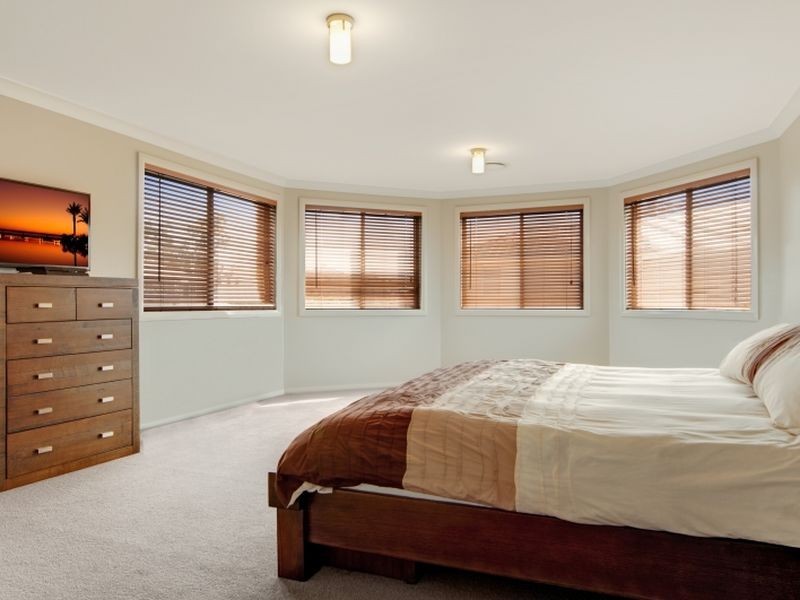 26 Waterside Drive, Woongarrah NSW 2259