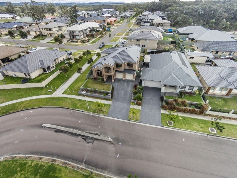 26 Waterside Drive, Woongarrah NSW 2259