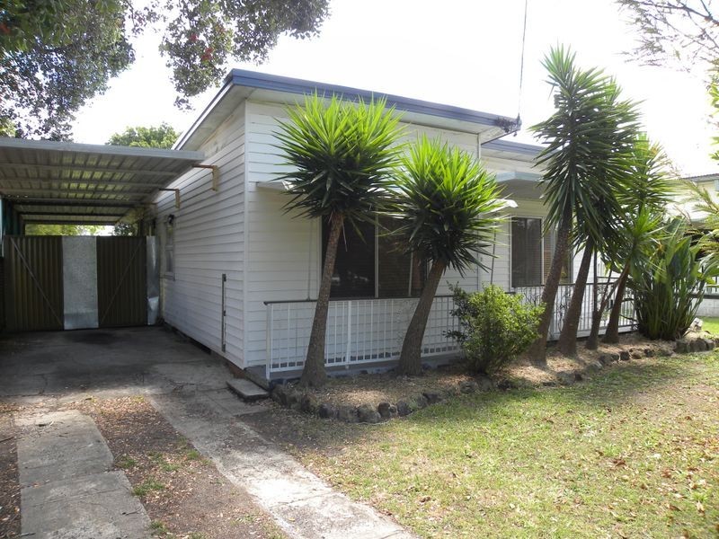 2 Rockleigh Street, Wyong NSW 2259