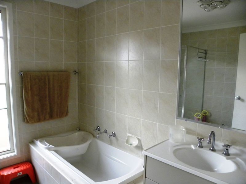 5 Kelat Avenue, Wadalba NSW 2259