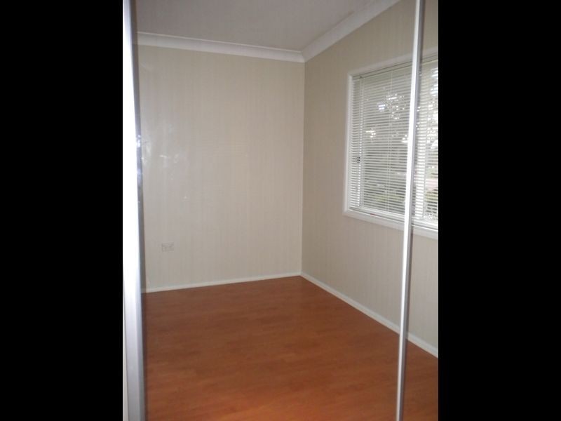 10 Kevin Street, Mannering Park NSW 2259