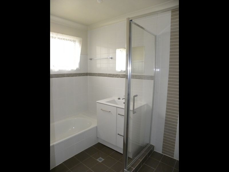 13 Goobarabah Ave, Lake Haven NSW 2263