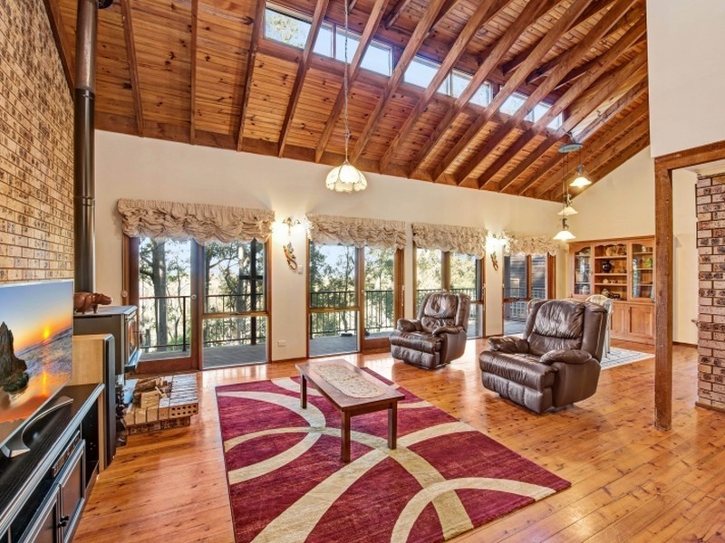 23 Casey Drive, Watanobbi NSW 2259