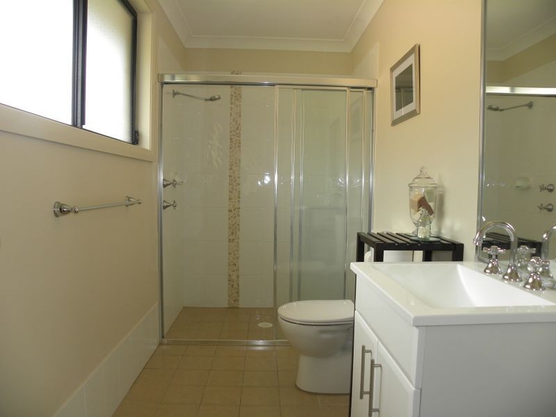 5 Greenhaven Circuit, Woongarrah NSW 2259