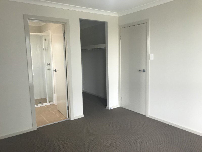 13 Oakmont Place, Woongarrah NSW 2259