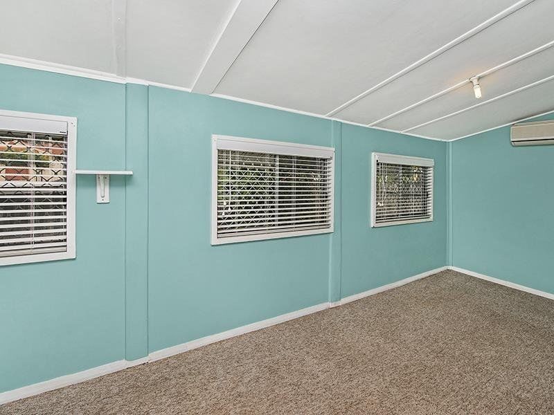 265 Tuggerawong Road, Tuggerawong NSW 2259