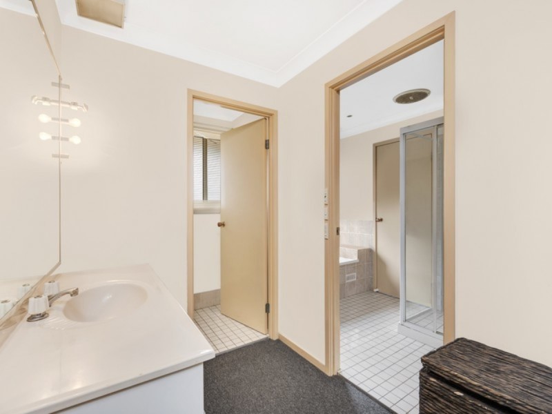 40 Golflinks Drive, Watanobbi NSW 2259