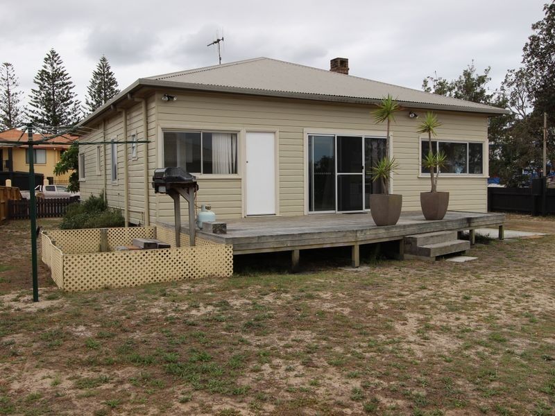 40 Beach Street, Harrington NSW 2427