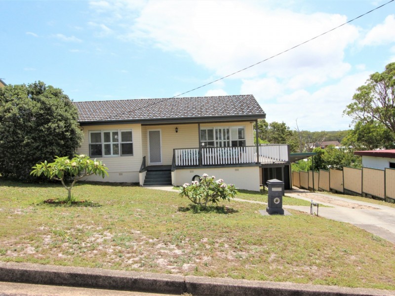 8 Crown Street, Harrington NSW 2427