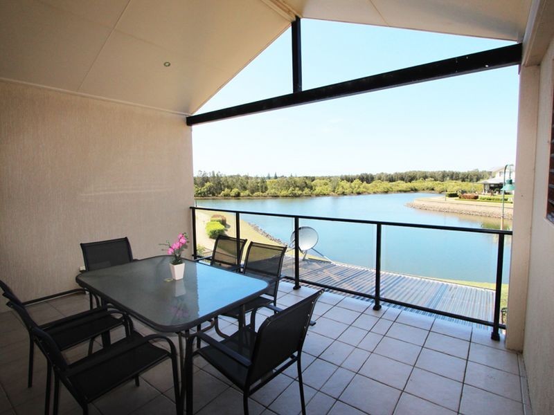 2/2 John Gollan Avenue, Harrington NSW 2427