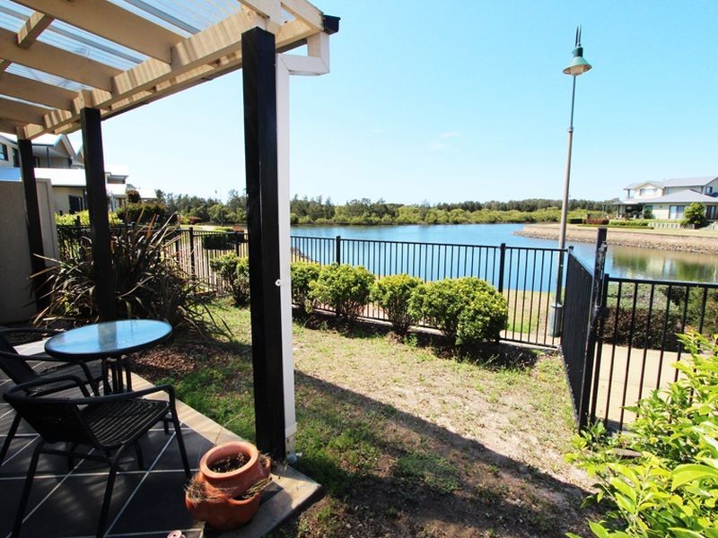 2/2 John Gollan Avenue, Harrington NSW 2427