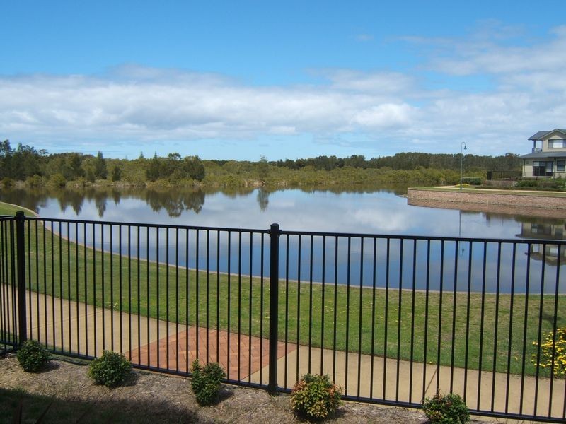 2/2 John Gollan Avenue, Harrington NSW 2427