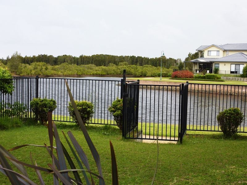 1/2 John Gollan Avenue, Harrington NSW 2427